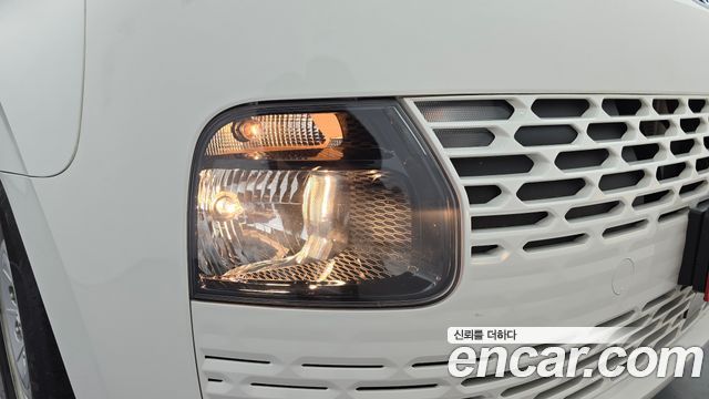 Hyundai Staria 2022 — photo 8