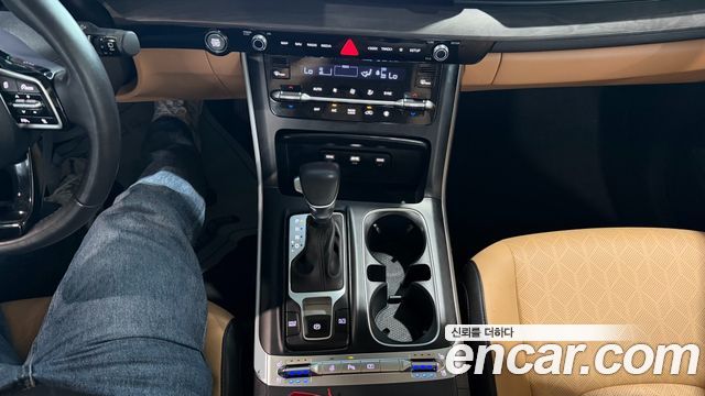 Kia Canival 2023 — photo 9