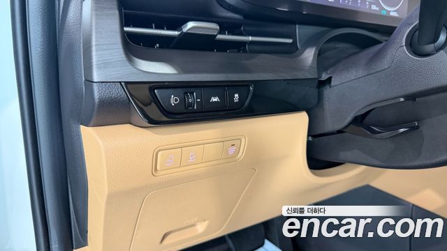 Kia Canival 2023 — photo 12