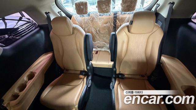 Kia Canival 2023 — photo 20