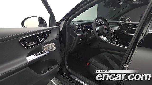 Mercedes-Benz GLC-Class 2025 — photo 13