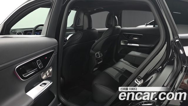 Mercedes-Benz GLC-Class 2025 — photo 17
