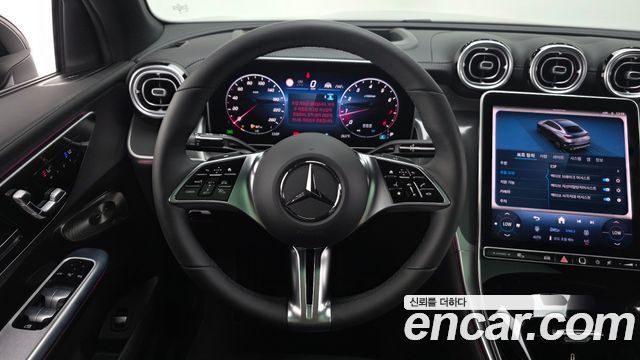 Mercedes-Benz GLC-Class 2025 — photo 20