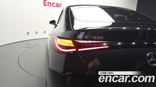 Mercedes-Benz GLC-Class 2025 — photo 9