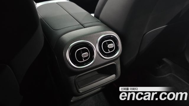 Mercedes-Benz GLC-Class 2025 — photo 33