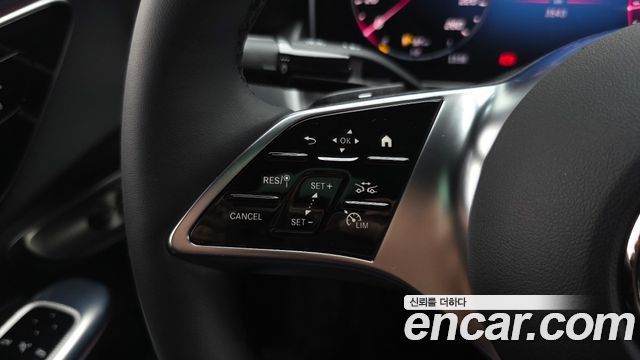 Mercedes-Benz GLC-Class 2025 — photo 36