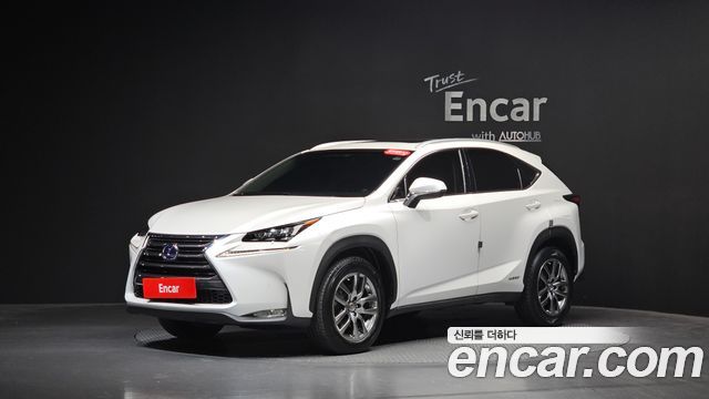 Lexus NX 2017 — photo 32