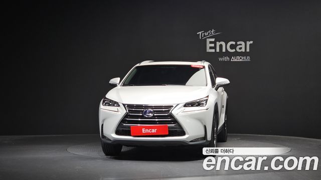 Lexus NX 2017 — photo 3