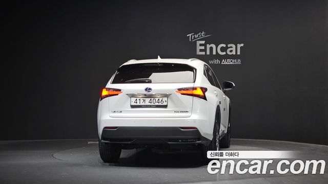 Lexus NX 2017 — photo 4