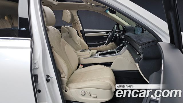 Genesis GV80 2023 — photo 12