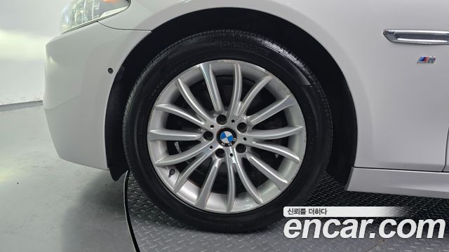 BMW 5-Series 2016 — photo 5