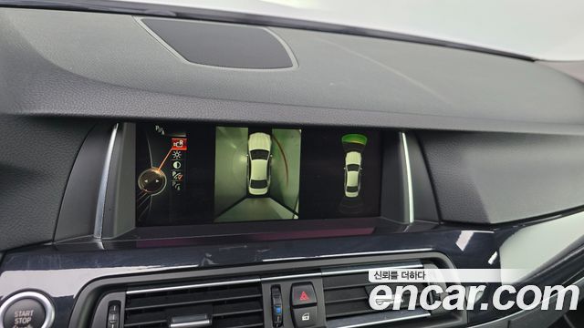 BMW 5-Series 2016 — photo 20