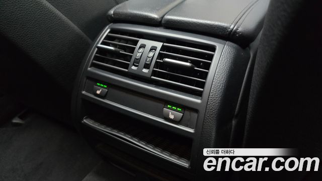 BMW 5-Series 2016 — photo 22