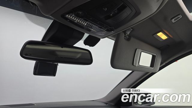BMW 5-Series 2016 — photo 27