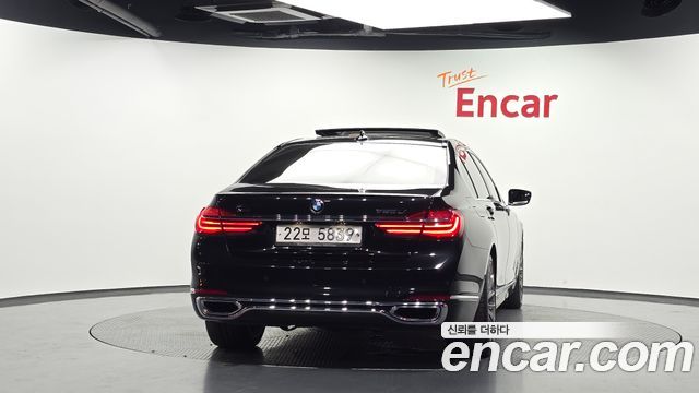 BMW 7-Series 2016 — photo 4