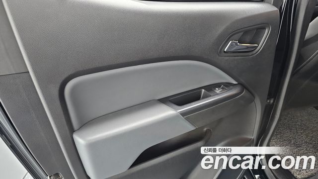 Chevrolet Korea Colorado 2021 — photo 15