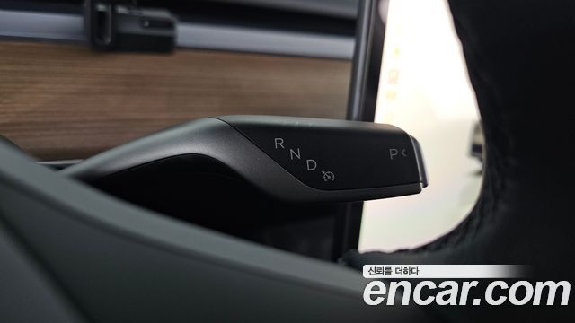 Tesla Model Y 2024 — photo 12