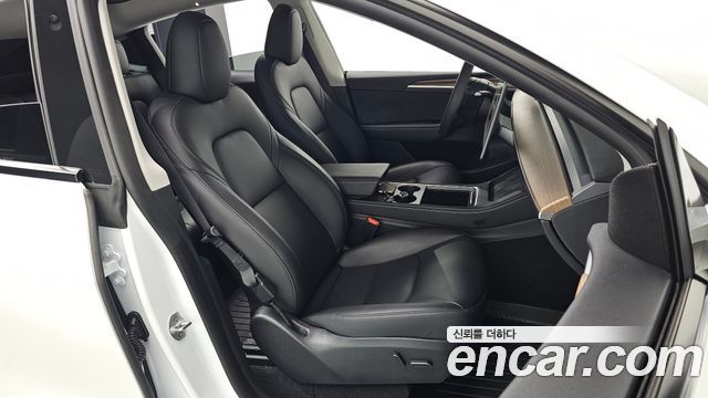Tesla Model Y 2024 — photo 16