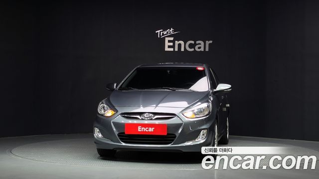 Hyundai Accent 2012 — photo 3