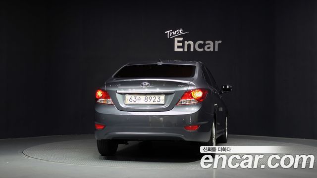 Hyundai Accent 2012 — photo 4