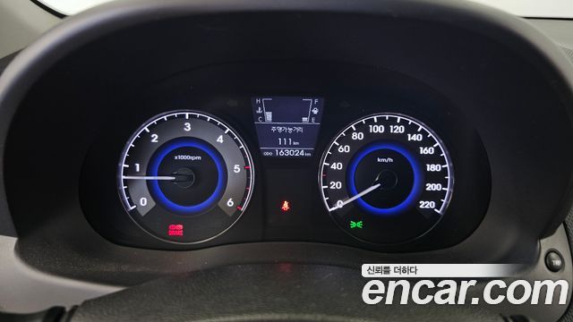 Hyundai Accent 2012 — photo 11