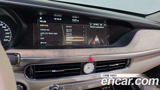 Genesis G90 2019 — photo 20