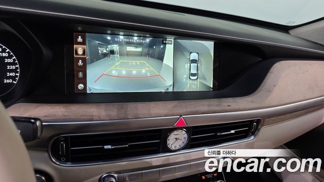 Genesis G90 2019 — photo 23
