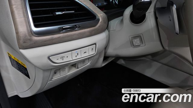 Genesis G90 2019 — photo 24