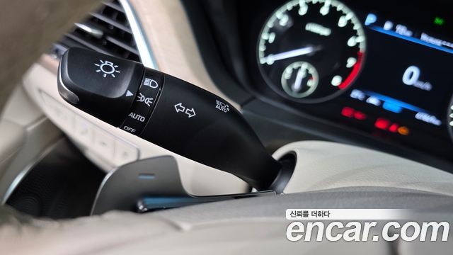 Genesis G90 2019 — photo 28