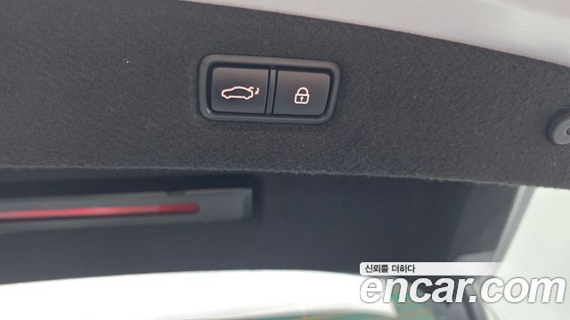 Genesis G90 2019 — photo 36