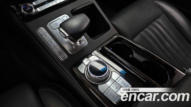 Genesis G90 2019 — photo 12