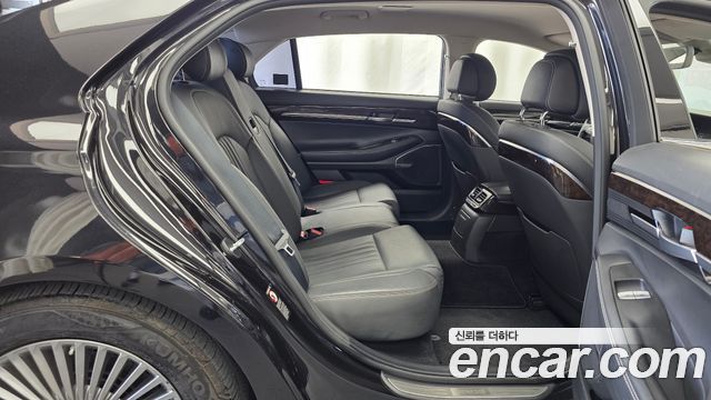 Genesis G90 2019 — photo 18