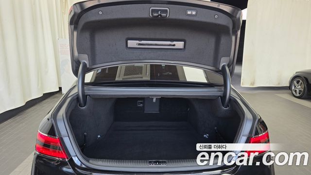 Genesis G90 2019 — photo 26