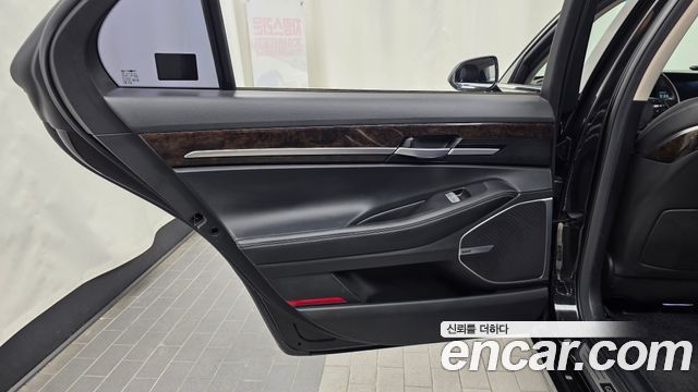 Genesis G90 2019 — photo 15