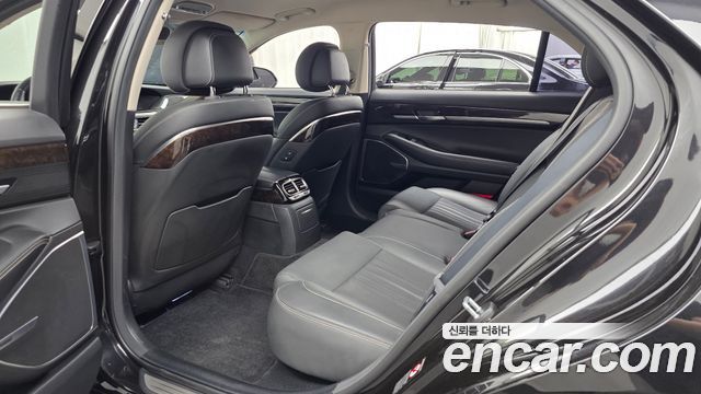 Genesis G90 2019 — photo 16