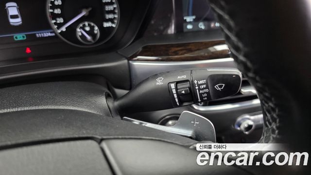 Genesis G90 2019 — photo 29
