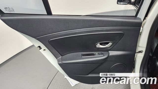 Renault Korea SM3 2013 — photo 15