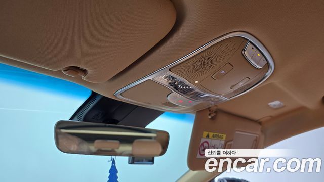 Kia K9 2022 — photo 25