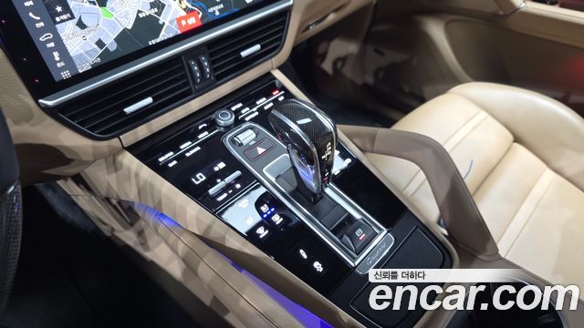 Porsche Cayenne 2020 — photo 12