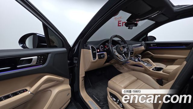Porsche Cayenne 2020 — photo 13