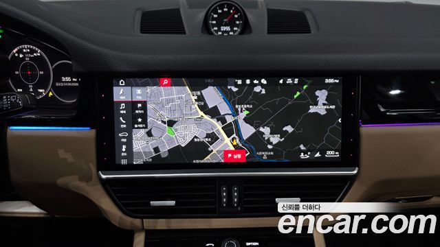 Porsche Cayenne 2020 — photo 19
