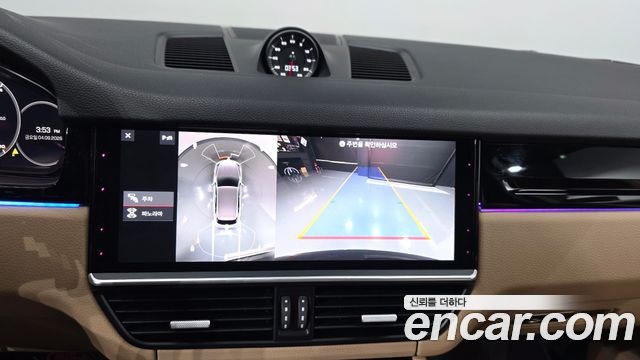 Porsche Cayenne 2020 — photo 21