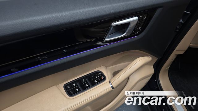 Porsche Cayenne 2020 — photo 24