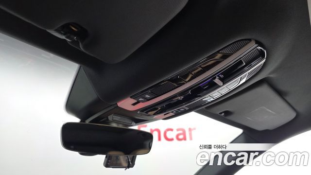 Porsche Cayenne 2020 — photo 25