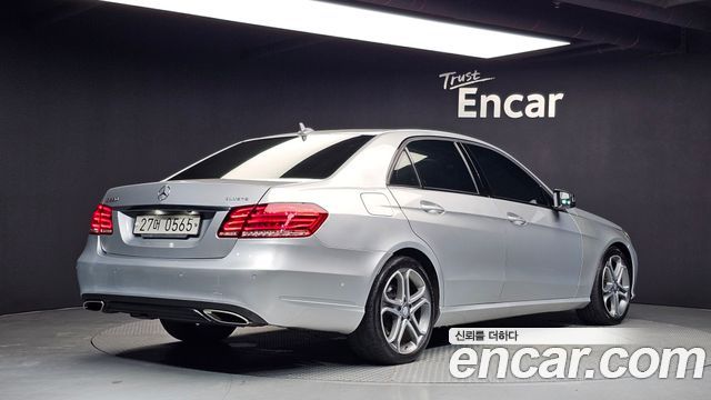 Mercedes-Benz E-Class 2016 — photo 2