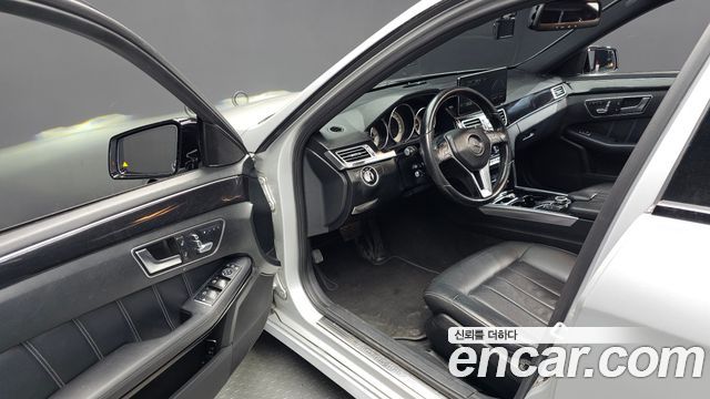 Mercedes-Benz E-Class 2016 — photo 10