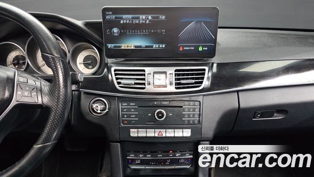 Mercedes-Benz E-Class 2016 — photo 14