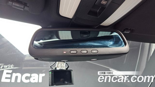 Mercedes-Benz E-Class 2016 — photo 18