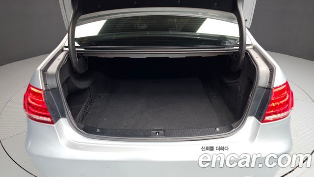 Mercedes-Benz E-Class 2016 — photo 20