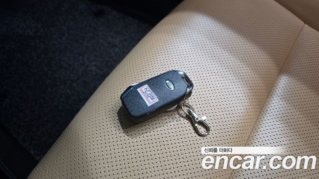 Kia K7 2020 — photo 18